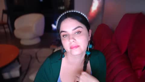 Snapshot of gia_is_horny chatting on 20, 12, 2024 The Queen of Squirt online show from 20, 12, 2024