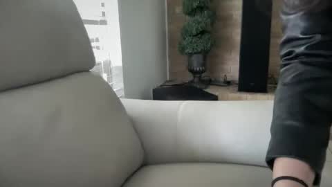 Snapshot of gia_is_horny chatting on 26, 12, 2024 The Queen of Squirt online show from 26, 12, 2024