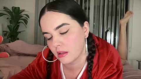 Snapshot of gia_is_horny chatting on 10, 1, 2025 The Queen of Squirt online show from 10, 1, 2025