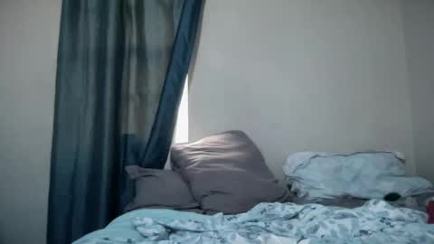 Snapshot of gia_is_horny chatting on 25, 1, 2025 The Queen of Squirt online show from 25, 1, 2025