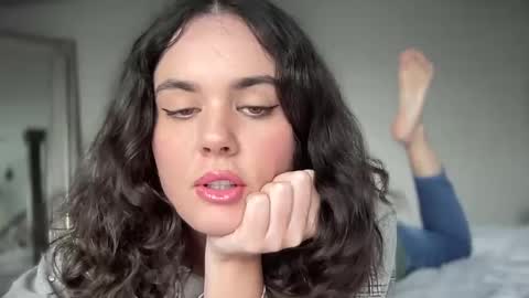 Snapshot of gia_is_horny chatting on 4, 3, 2025 The Queen of Squirt online show from 4, 3, 2025