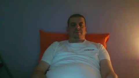 Snapshot of giaco1982 chatting on 3, 10, 2025 samuel online show from 3, 10, 2025