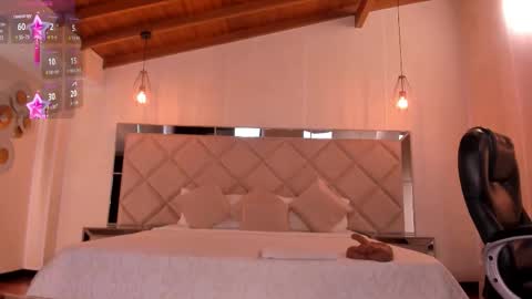 Gia Ferrera online show from 5, 12, 2025