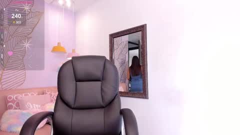 Gia  online show from 7, 3, 2025