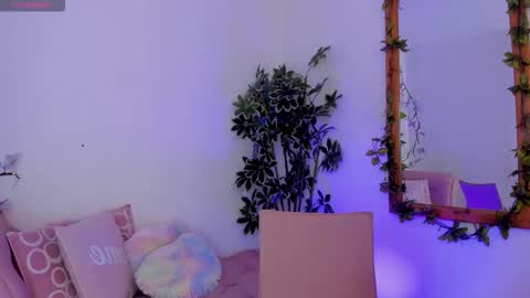 Gia  online show from 12, 11, 2025