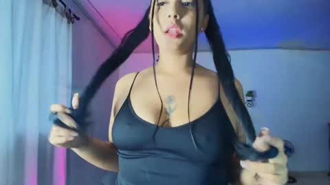 Snapshot of giannaroberts chatting on 4, 11, 2025 Giana Roberts online show from 4, 11, 2025