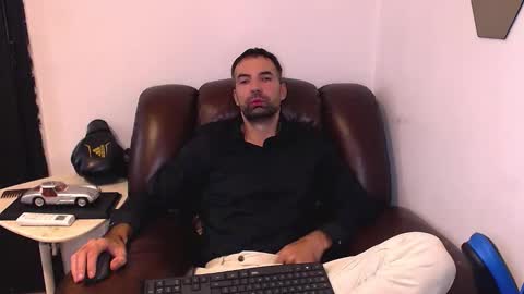 Gianni online show from 19, 10, 2025