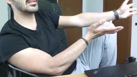 gianniamalfi online show from 17, 4, 2026