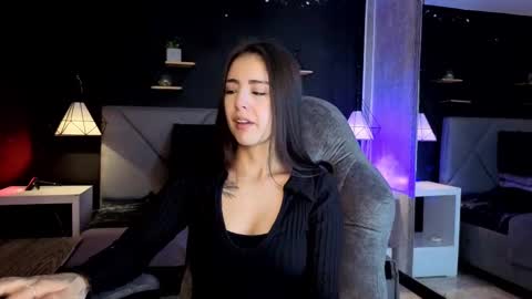 Snapshot of giapearl2 chatting on 21, 10, 2025 Gia online show from 21, 10, 2025