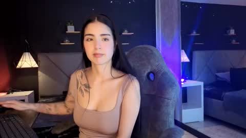 Snapshot of giapearl2 chatting on 20, 11, 2025 Gia online show from 20, 11, 2025