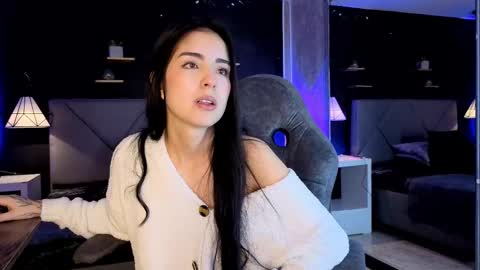 Snapshot of giapearl2 chatting on 30, 11, 2025 Gia online show from 30, 11, 2025