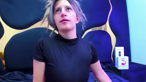 GiaRoussel online show from 11, 10, 2025