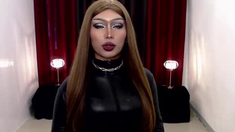 Gia X online show from 9, 12, 2024