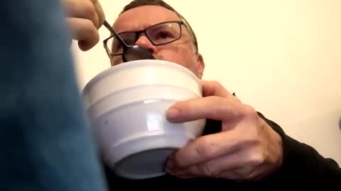 Snapshot of giddyup2222222 chatting on 17, 11, 2025 giddyup2222222 online show from 17, 11, 2025