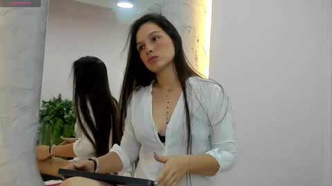 Gigi  online show from 28, 3, 2026