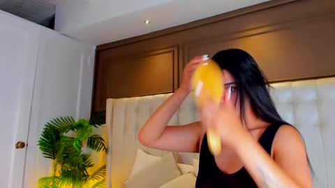 Snapshot of gigi_wilden chatting on 27, 5, 2026 gigi wilden online show from 27, 5, 2026