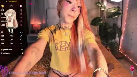 Snapshot of gigi_zahir chatting on 16, 11, 2025 Catty Zahir online show from 16, 11, 2025