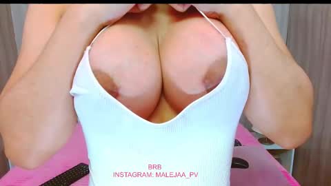Snapshot of gigidoll_ chatting on 19, 11, 2025 Maleja online show from 19, 11, 2025