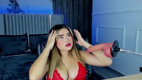 Snapshot of gigiidoll chatting on 28, 2, 2025 Gigi Doll online show from 28, 2, 2025