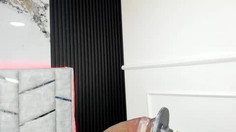 Snapshot of gigiidoll chatting on 17, 10, 2025 Gigi Doll online show from 17, 10, 2025