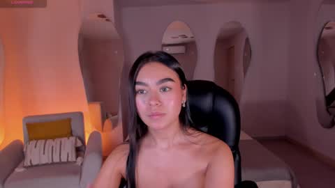 Snapshot of gigilee_ chatting on 9, 12, 2024 GIGI online show from 9, 12, 2024