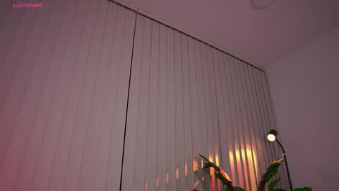 Snapshot of gigilee_ chatting on 11, 9, 2025 GIGI online show from 11, 9, 2025