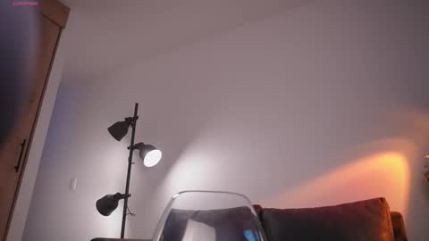 Snapshot of gigilee_ chatting on 30, 10, 2025 GIGI online show from 30, 10, 2025