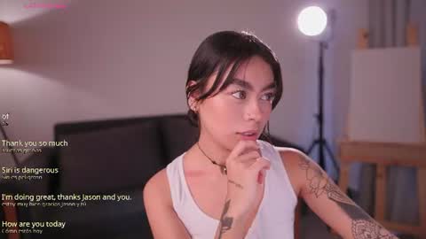 Snapshot of gigilee_ chatting on 19, 7, 2026 GIGI online show from 19, 7, 2026