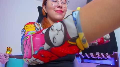 gigimooon online show from 6, 11, 2025