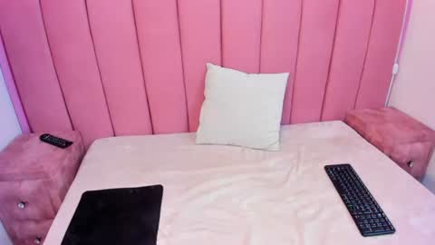 Snapshot of gigy_deluxe chatting on 9, 7, 2026 gigy_deluxe online show from 9, 7, 2026