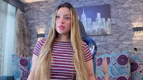 Giigii Hadid  online show from 11, 4, 2026