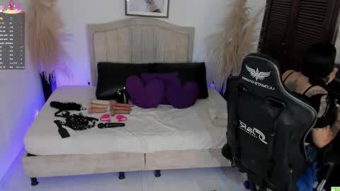 Snapshot of giiny_ chatting on 19, 12, 2025 pamela online show from 19, 12, 2025