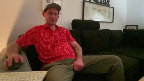 Snapshot of gilbertlachsmann chatting on 28, 11, 2025 Sebastian online show from 28, 11, 2025