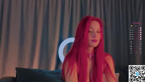 Snapshot of gildedkitten chatting on 12, 10, 2025 Stacy online show from 12, 10, 2025