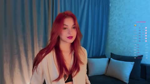 Snapshot of gildedkitten chatting on 30, 10, 2025 Stacy online show from 30, 10, 2025