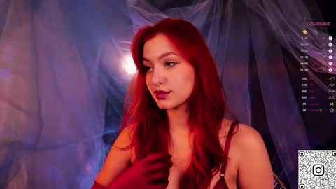 Snapshot of gildedkitten chatting on 25, 11, 2025 Stacy online show from 25, 11, 2025