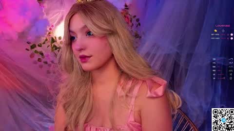 Snapshot of gildedkitten chatting on 14, 12, 2025 Stacy online show from 14, 12, 2025