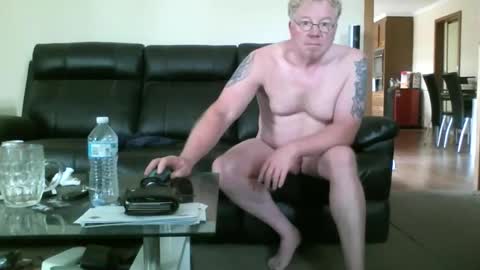 Snapshot of gimmmieoooo chatting on 2, 2, 2025 gimmmieoooo online show from 2, 2, 2025