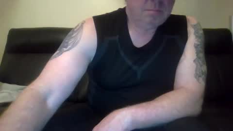 Snapshot of gimmmieoooo chatting on 11, 9, 2025 gimmmieoooo online show from 11, 9, 2025