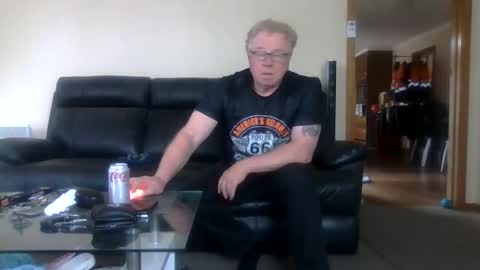 Snapshot of gimmmieoooo chatting on 23, 11, 2025 gimmmieoooo online show from 23, 11, 2025