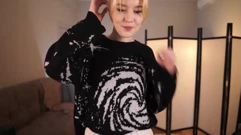 Snapshot of gin_yoon chatting on 14, 11, 2025 Gin online show from 14, 11, 2025