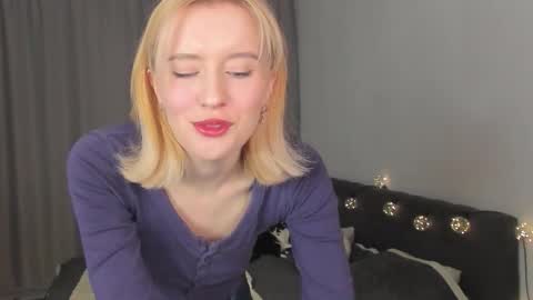 Snapshot of gin_yoon chatting on 28, 11, 2025 Gin online show from 28, 11, 2025