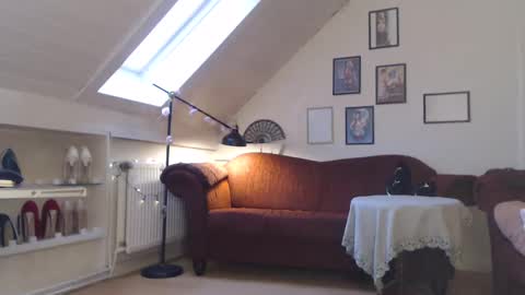 Snapshot of ginablondecam chatting on 7, 1, 2025 Gina online show from 7, 1, 2025