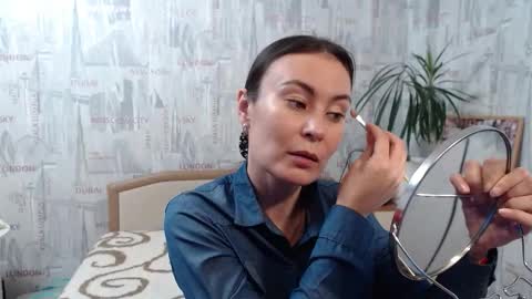 ginaxsoulah   online show from 5, 10, 2025