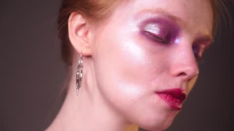        im expecting 350 thumbs up on my altar   online show from 5, 1, 2025