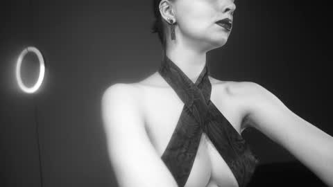        im expecting 350 thumbs up on my altar   online show from 23, 10, 2025