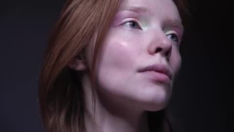        im expecting 350 thumbs up on my altar   online show from 11, 11, 2025