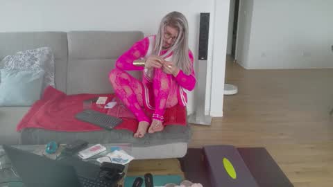 GingerPink online show from 8, 1, 2026