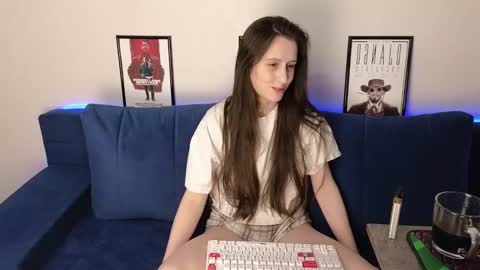 Ginnyg  online show from 22, 1, 2025