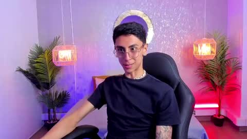 Snapshot of gio_carangi chatting on 18, 4, 2026 Gio Carangi online show from 18, 4, 2026